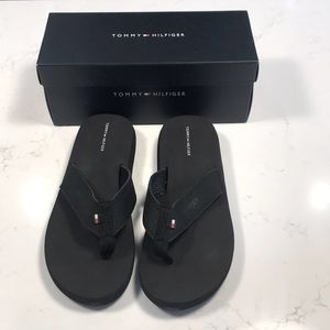 NWT Tommy Hilfiger Flip Flops